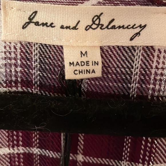 Jane and Delancey - Picture 3 of 4